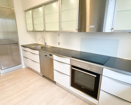 Rummelig 2-værelses lejlighed i Nørresundby