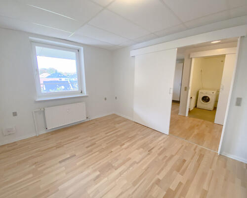 Rummelig 2-værelses lejlighed i Nørresundby