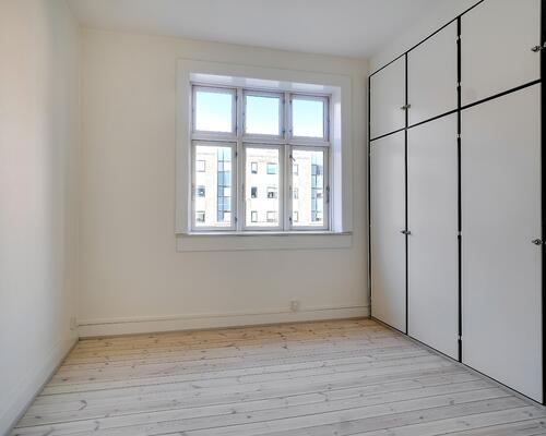 Charmerende og vel indrettet lejlighed!