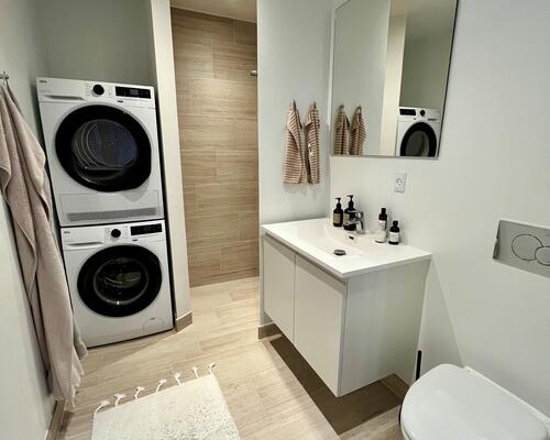 Utrolig lækker 3-værelses lejlighed LIGE ved gågaden