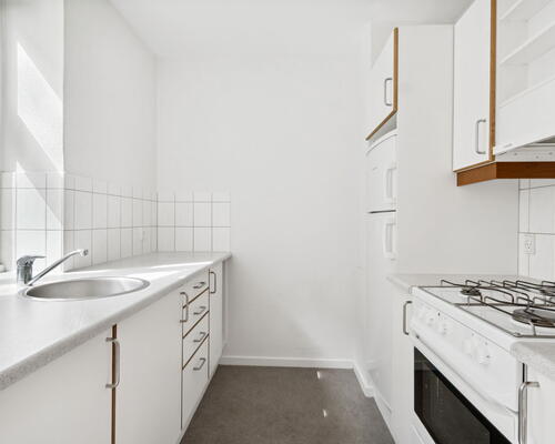 Central 2-værelses ved Aalborg Banegård med lyst køkken