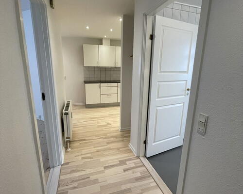 Stor og delevenlig 4-værelses på 138 m2 med køkken-alrum, bryggers og gårdadgang.