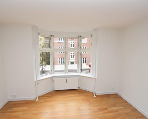 Lys lejlighed med to værelser i Aalborg Vestby