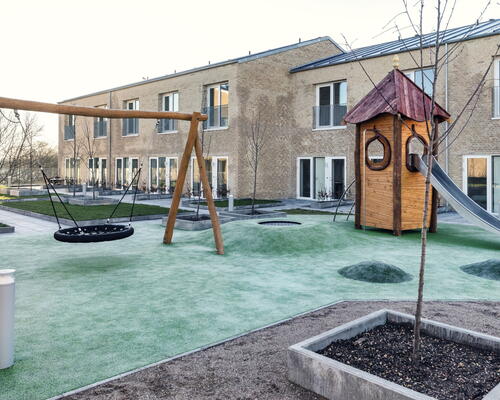 Bygården - Skønt rækkehus i lækre materialer med plads til familien