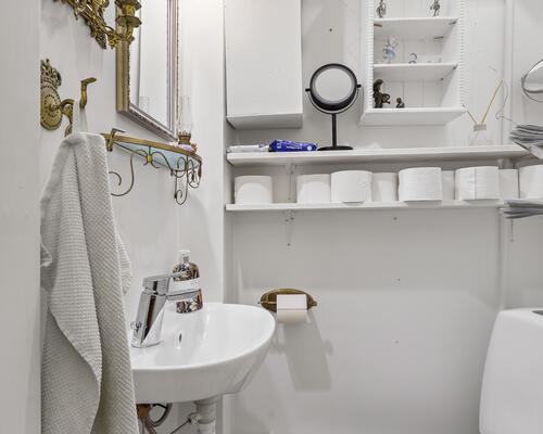 Luksus herskabslejlighed i smuk ejendom