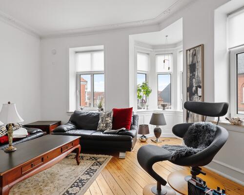 Luksus herskabslejlighed i smuk ejendom