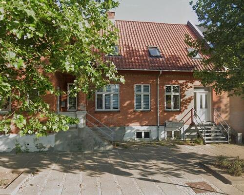 Stor nydelig 3. værelses lejlighed