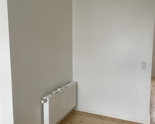 *Perfekt dele lejlighed. Tæt på by, indkøb og tog stationen - mulighed for indskudsfri via vores samarbejdspartner.