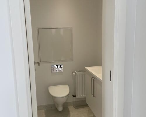 *Perfekt dele lejlighed. Tæt på by, indkøb og tog stationen - mulighed for indskudsfri via vores samarbejdspartner.