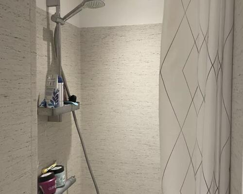 *Perfekt dele lejlighed. Tæt på by, indkøb og tog stationen - mulighed for indskudsfri via vores samarbejdspartner.