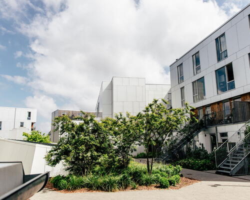 Lækker 3-værelses lejlighed med egen terrasse placeret centralt i Vanløse