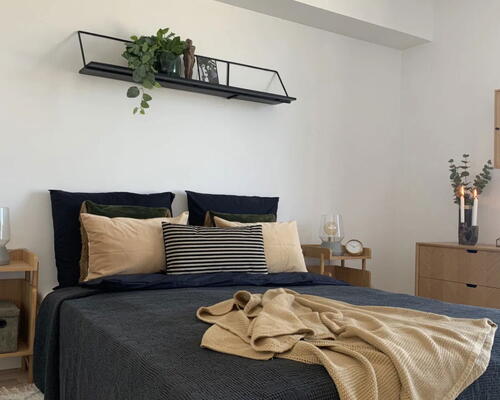 Skøn 3 værelses bolig med egen terrasse og depotrum. Godt fællesskab og b.la. fælles køkken og gæstelejlighed