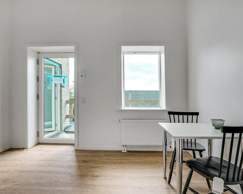 Lejlighed med altan og gode p-muligheder