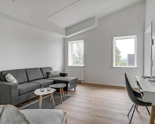 Lejlighed med altan og gode p-muligheder