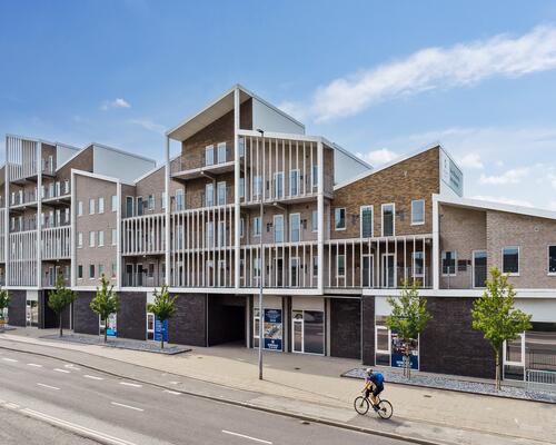 Lejlighed med altan og gode p-muligheder