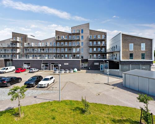 Lejlighed med altan og gode p-muligheder