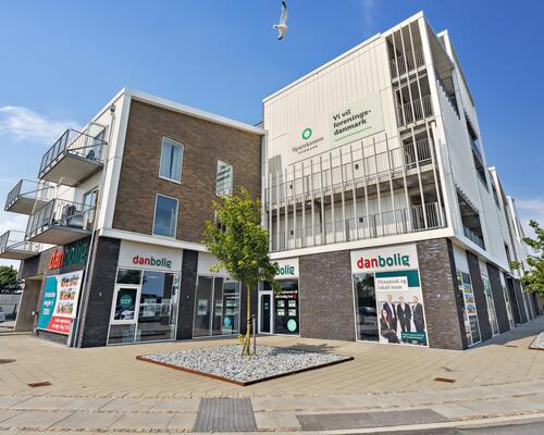 Lejlighed med altan og gode p-muligheder