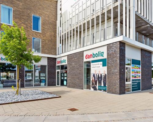 Lejlighed med altan og gode p-muligheder