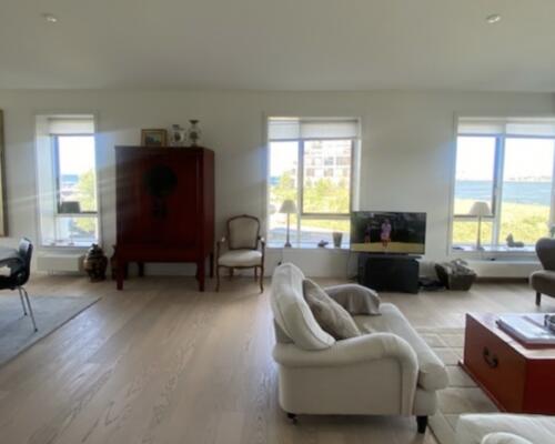 Skøn Tuborg lejlighed med vandudsigt.