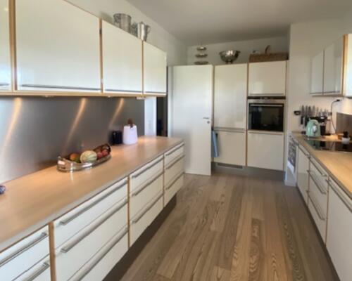 Skøn Tuborg lejlighed med vandudsigt.