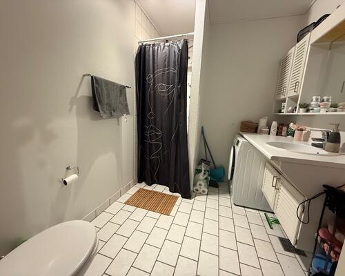 3 værelses lejlighed med skøn altan.