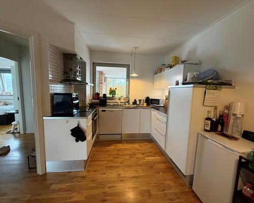 3 værelses lejlighed med skøn altan.