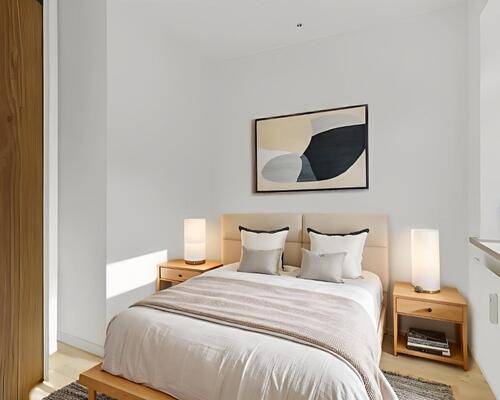 Lys 2-værelses på 45 m2 i klassisk murstensejendom – grøn udsigt og nem adgang til bus og hverdagens gøremål