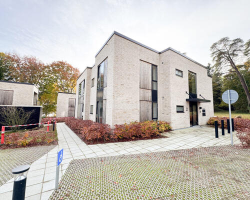 Lækker 2-værelses lejlighed i skønne omgivelser