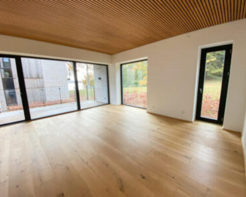 Nybygget og rummelig 3-værelses lejlighed i fantastiske omgivelser