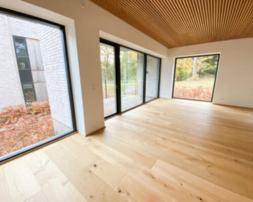 Nybygget og rummelig 3-værelses lejlighed i fantastiske omgivelser