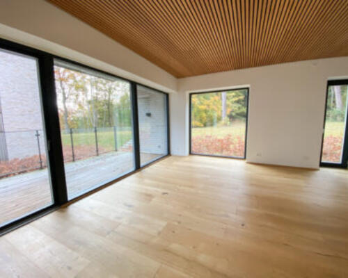 Nybygget og rummelig 3-værelses lejlighed i fantastiske omgivelser