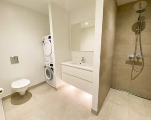 Nybygget og rummelig 3-værelses lejlighed i fantastiske omgivelser