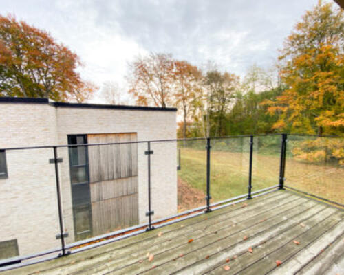 Nybygget og rummelig 3-værelses lejlighed i fantastiske omgivelser