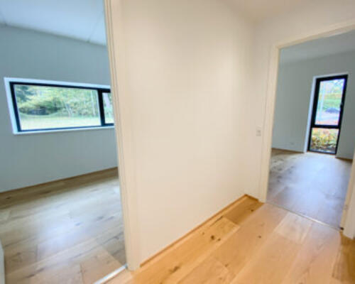 Nybygget og rummelig 3-værelses lejlighed i fantastiske omgivelser