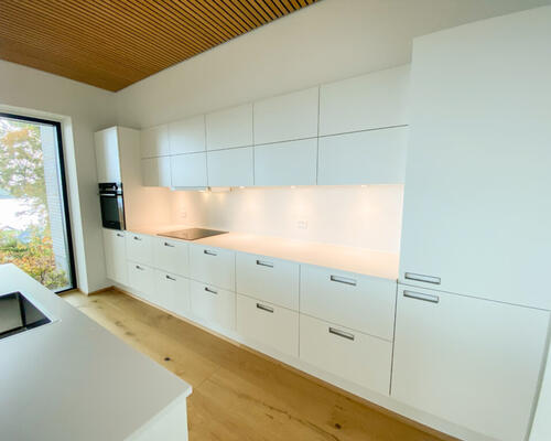 Eksklusiv 3-værelses lejlighed med altan og fantastisk udsigt