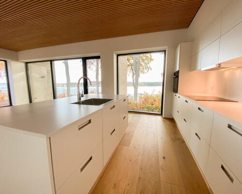 Eksklusiv 3-værelses lejlighed med altan og fantastisk udsigt