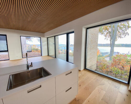 Eksklusiv 3-værelses lejlighed med altan og fantastisk udsigt