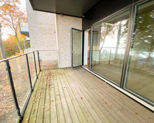 Eksklusiv 3-værelses lejlighed med altan og fantastisk udsigt