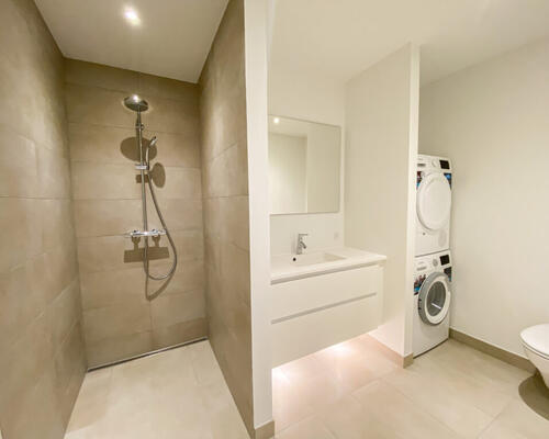 Eksklusiv 3-værelses lejlighed med altan og fantastisk udsigt