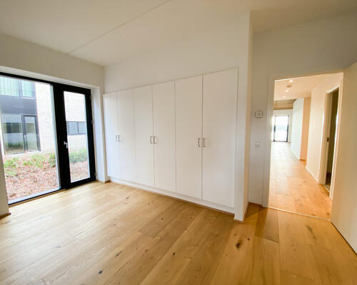 Eksklusiv 3-værelses lejlighed med altan og fantastisk udsigt