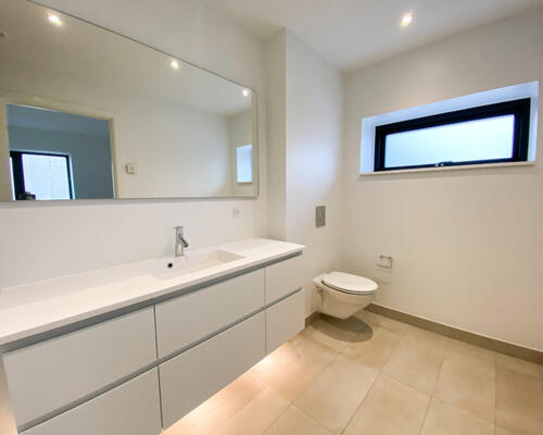 Eksklusiv 3-værelses lejlighed med altan og fantastisk udsigt