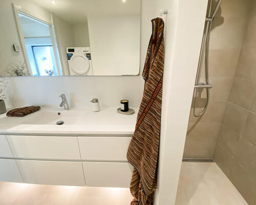 Lækker 2-værelses lejlighed i skønne omgivelser