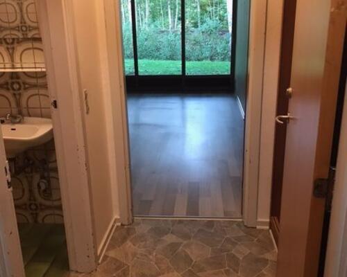 God 2. værelses lejlighed i stueetagen