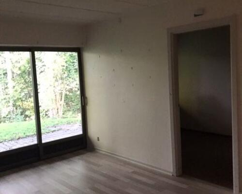 God 2. værelses lejlighed i stueetagen