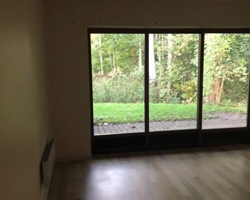 God 2. værelses lejlighed i stueetagen