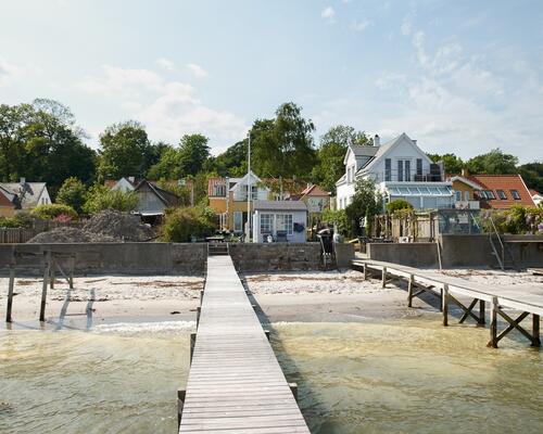 Eksklusivt beliggende villa med direkte adgang til Øresund – Lars Carls Vej, Taarbæk