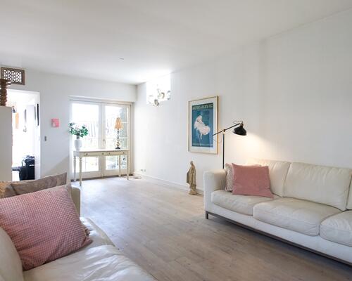 Eksklusivt beliggende villa med direkte adgang til Øresund – Lars Carls Vej, Taarbæk