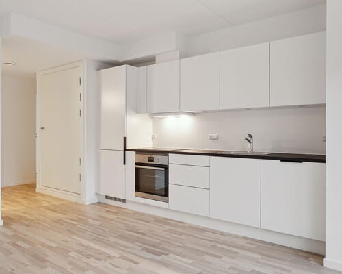 Egedal Stationsby - Praktisk og god 2 vær. med altan