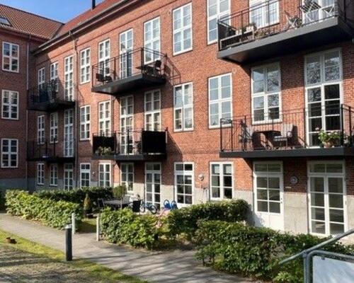 Hyggelig 3 værelses med lille østvendt terrasse/have