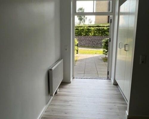 Hyggelig 3 værelses med lille østvendt terrasse/have